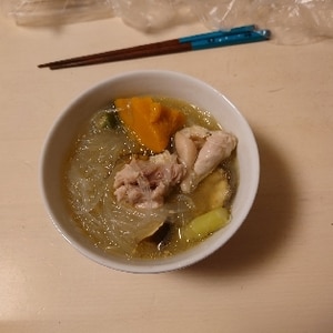 アレンジ！白菜とダイコン入り一口餃子スープ